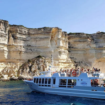 Activité: Promenade en mer avec la NAVE VA Ajaccio-Bonifacio